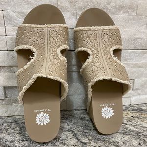 Yellow Box Cream Bachiko Wedge Sandal Size 7 EUC like new!